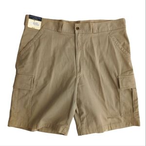 Roundtree & York Bellow Pocket Cargo shorts, relaxed fit flat front men's 42 NWT